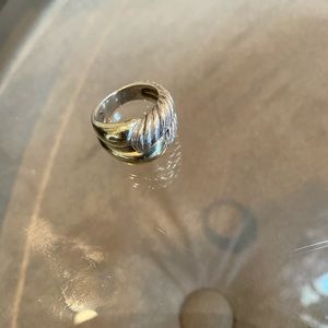 David Yurman knot ring. Gold and silver